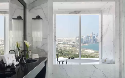 bt-doha-serenity-club-suite-bathroom