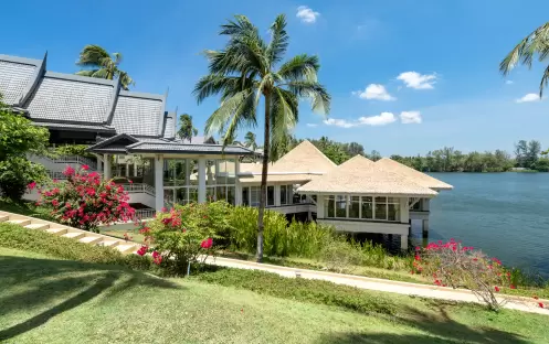 SAii Laguna Phuket Food Beverage The Club Exterior
