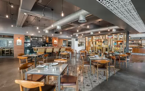 SAii Laguna Phuket Food Beverage Miss Olive Oyl Indoor Dining Area