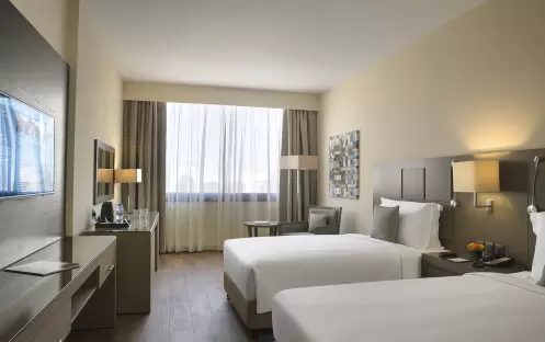 middle-east-holidays-ras-al-khaimah-the-cove-rotana-resort-garden-view-room