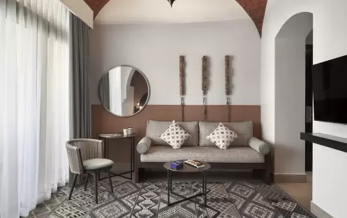middle-east-holidays-ras-al-khaimah-the-cove-rotana-resort-guest- room
