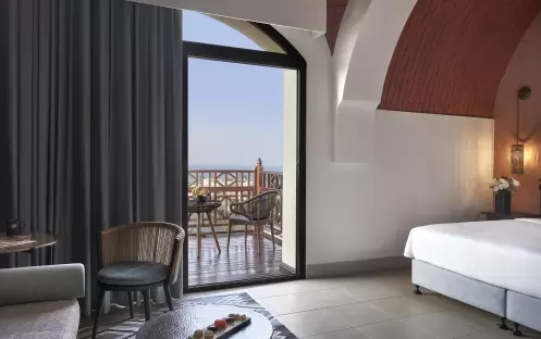middle-east-holidays-ras-al-khaimah-the-cove-rotana-resort-sea-view-room
