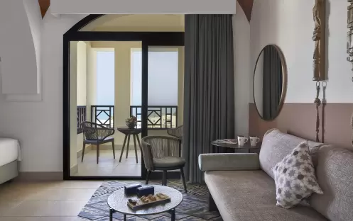middle-east-holidays-ras-al-khaimah-the-cove-rotana-resort-lagoon-room