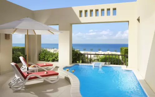 middle-east-holidays-ras-al-khaimah-the-cove-rotana-resort-sea-view -three-bedroom-villa-terrace