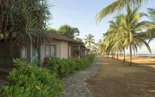 indian-ocean-holidays-sri-lanka-club-hotel-dolphin-garden-view-villa
