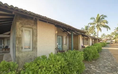 indian-ocean-holidays-sri-lanka-club-hotel-dolphin-garden-view-villa