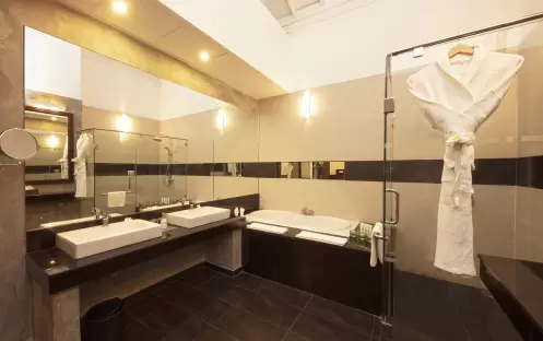 indian-ocean-holidays-sri-lanka-club-hotel-dolphin-junior-suite