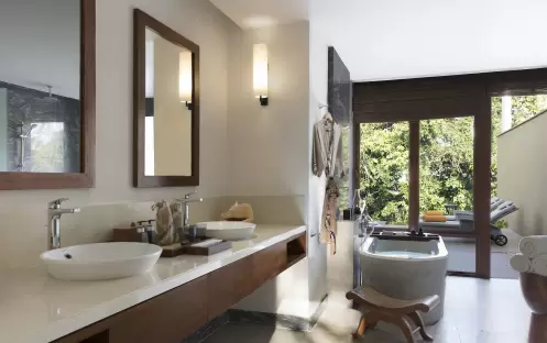 indian-ocean-holidays-sri-lanka-anantara-peace-haven-tangalle-resort-hotel-garden-pool-villa-bathroom indian-ocean-holidays-sri-lanka-anantara-peace-haven-tangalle-resort-hotel-garden-pool-villa-bathroom