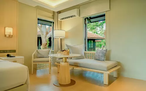asia-holidays-malaysia-langkawi/pelangi-beach-resort-spa-langkawi-pool- terrace-room-daybed