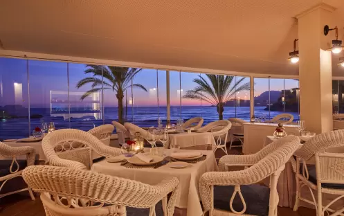 europe-holidays-spain-majorca-secrets-mallorca-villamil-resort-spa-hotel-seaside-grill