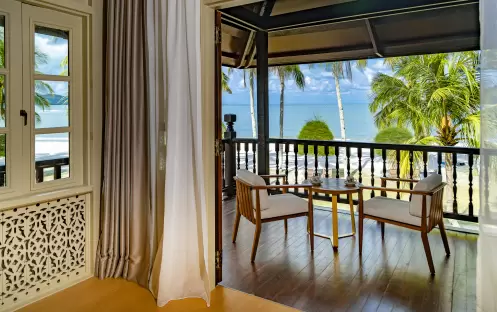 asia-holidays-malaysia-langkawi-pelangi-beach-resort-spa-langkawi-seaview-room-upstairs
