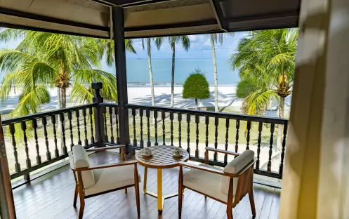 asia-holidays-malaysia-langkawi-pelangi-beach-resort-spa-langkawi-seaview-room-upstairs