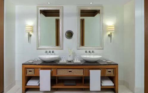 middle-east-holidays-abu-dhabi-st-regis-saadiyat-island-resort-hotel-astor- suite-bathroom middle-east-holidays-abu-dhabi-st-regis-saadiyat-island-resort-hotel-astor- suite-bathroom