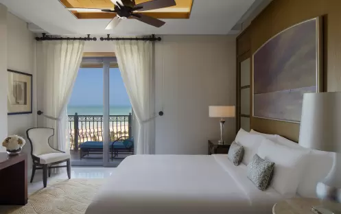 middle-east-holidays-abu-dhabi-st-regis-saadiyat-island-resort-hotel-astor- suite-bedroom middle-east-holidays-abu-dhabi-st-regis-saadiyat-island-resort-hotel-astor- suite-bedroom