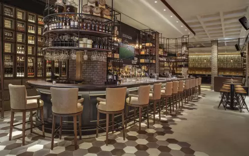 middle-east-holidays-dubai-amwaj-rotana-jumeirah-beach-jb’s-gastropub