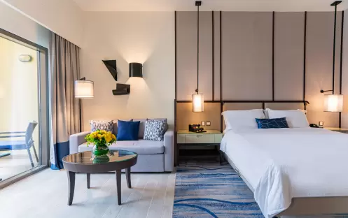 middle-east-holidays-dubai-amwaj-rotana-jumeirah-beach-sea-front-two-bedroom-suite-with-balcony&lounge-access