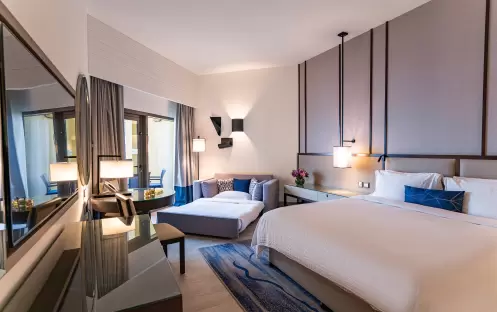 middle-east-holidays-dubai-amwaj-rotana-jumeirah-beach-sea-view-family-room-with-balcony