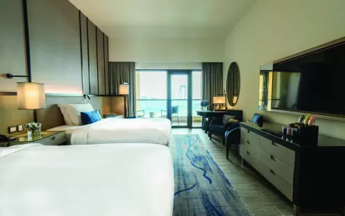 middle-east-holidays-dubai-amwaj-rotana-jumeirah-beach—sea-front-view-room-with-balcony