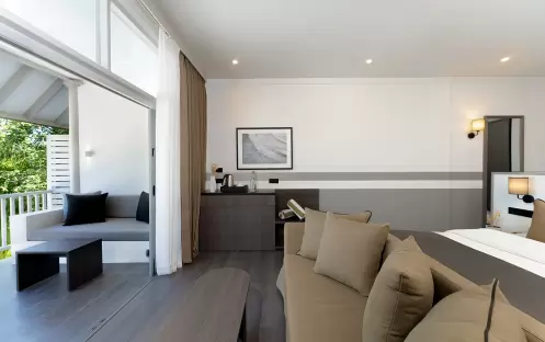 indian-ocean-holidays-maldives-sun-siyam-olhuveli-beach-pavilion-bedroom