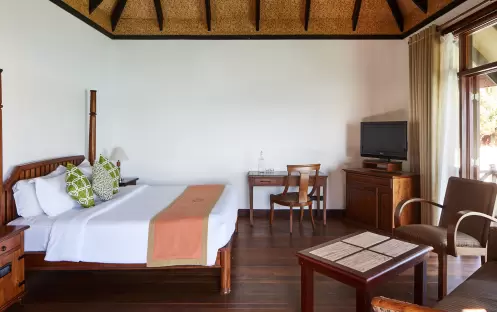 indian-ocean-holidays-maldives-sun-siyam-olhuveli-water-villa-bedroom