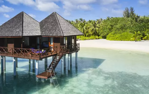 indian-ocean-holidays-maldives-sun-siyam-olhuveli-water-villa-villa-exterior