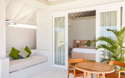 indian-ocean-holidays-maldives-sun-siyam-olhuveli-grand- beach-villa-with-pool
