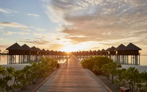 indian-ocean-holidays-maldives-sun-siyam-olhuveli-water-villa