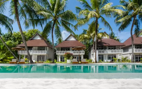 indian-ocean-holidays-maldives-sun-siyam-olhuveli-sunset- beach-pavilion
