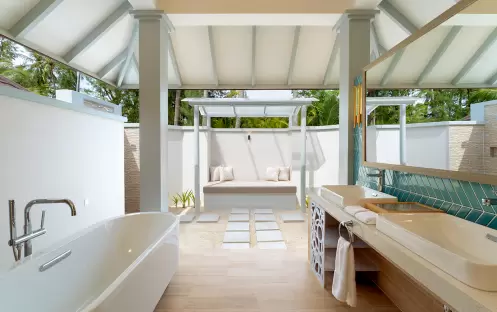 indian-ocean-holidays-maldives-sun-siyam-olhuveli-grand- beach-suite-with-pool