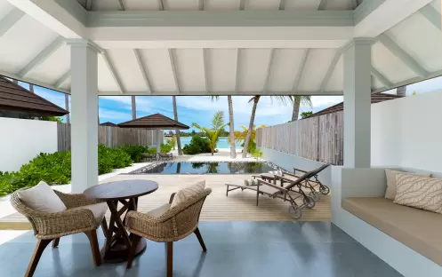 indian-ocean-holidays-maldives-sun-siyam-olhuveli-grand- beach-suite-with-pool