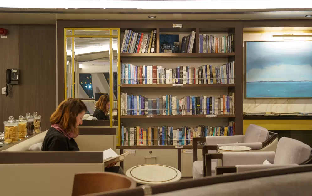 Quark Expeditions, Ocean Explorer The Discovery Library 4 ©Quark Expeditions.jpg