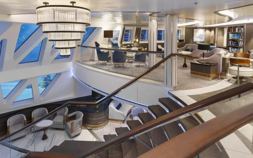 Quark Expeditions, Ocean Explorer The Discovery Library 5 ©Quark Expeditions.jpg