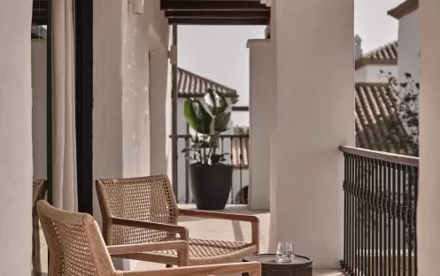 europe-holidays-spain-costa-del-sol-oku-andalusia-deluxe- suite-sea-view