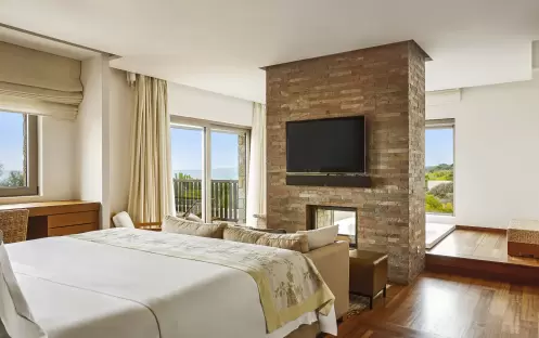 europe-holidays-greece-costa-navarino-the-romanos-a-luxury-collection-resort-costa-navarino-royal-villa-methoni