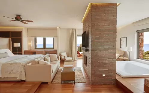 europe-holidays-greece-costa-navarino-the-romanos-a-luxury-collection-resort-costa-navarino-royal-villa-methoni