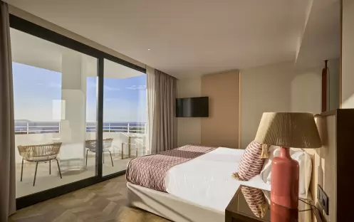 europe-holidays-spain-ibiza-trs-ibiza-hotel-suite- sea-front-view