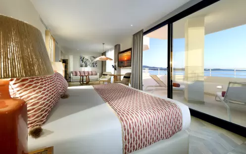 europe-holidays-spain-ibiza-trs-ibiza-hotel-suite- sea-front-view