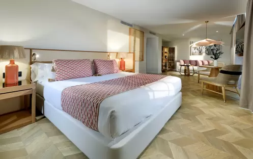 europe-holidays-spain-ibiza-trs-ibiza-hotel-suite- sea-front-view