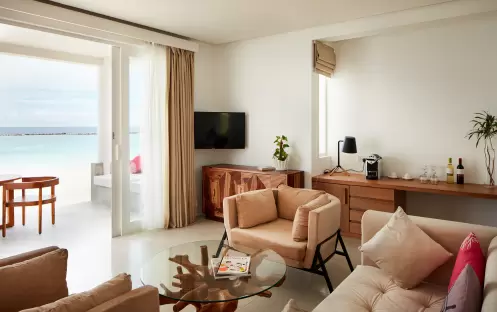 indian-ocean-holidays-maldives-sun-siyam-iru-veli-beach- residence-with-pool-(two-storey)