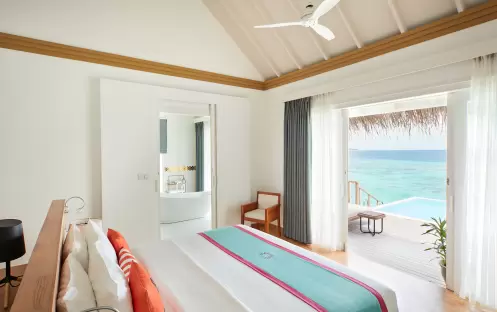 indian-ocean-holidays-maldives-sun-siyam-iru-veli-ocean- residence-with-pool