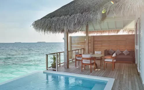 indian-ocean-holidays-maldives-sun-siyam-iru-veli-ocean- residence-with-pool