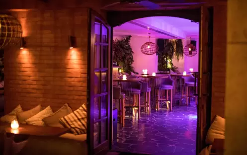 europe-holidays-greece-costa-navarino-the-romanos-a-luxury-collection-resort-costa-navarino-branco-tiki-bar europe-holidays-greece-costa-navarino-the-romanos-a-luxury-collection-resort-costa-navarino-branco-tiki-bar