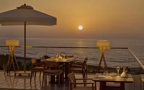 middle-east-holidays-oman-mandarin-oriental-muscat-twothree58-club-terrace-sunset middle-east-holidays-oman-mandarin-oriental-muscat-twothree58-club-terrace-sunset