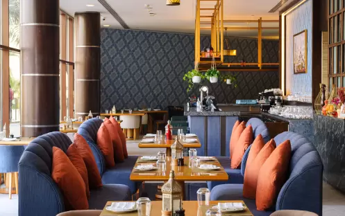 middle-east-holidays-ras-al-khaimah-doubletree-by-hilton-resort-spa-marjan-island-hotel-meze