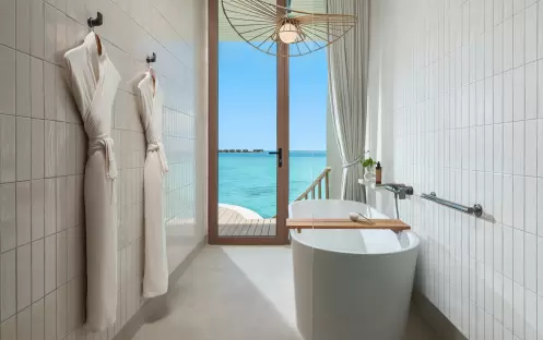 indian-ocean-holidays-maldives-centara-grand-lagoon-maldives-one-bedroom-overwater-villa-with-jacuzzi