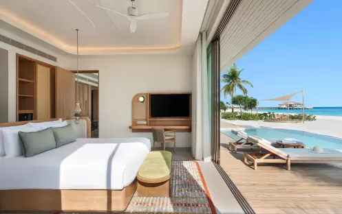 indian-ocean-holidays-maldives-centara-grand-lagoon-maldives-one-bedroom-sunset-beach-pool-villa
