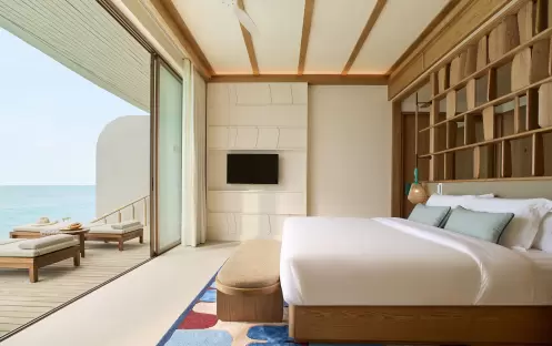 indian-ocean-holidays-maldives-centara-grand-lagoon-maldives-one-bedroom-overwater-villa-with-jacuzzi