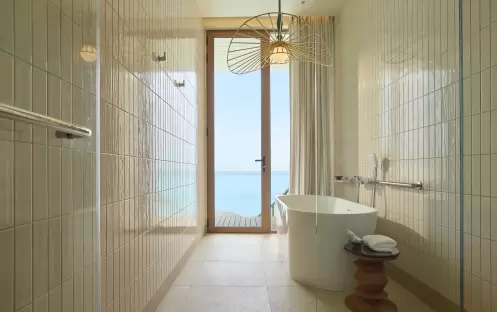 indian-ocean-holidays-maldives-centara-grand-lagoon-maldives-one-bedroom-overwater-villa-with-jacuzzi