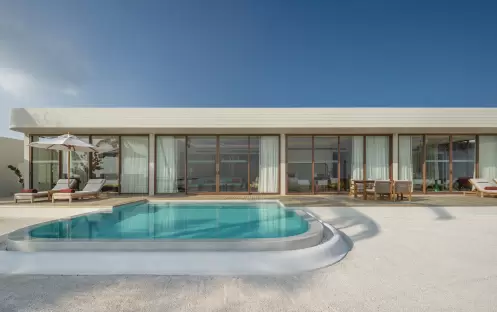 CGLM - 09 Three-Bedroom Sunset Beach Pool Residence