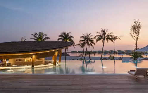 indian-ocean-holidays-maldives-centara-grand-lagoon-maldives-coco-drift